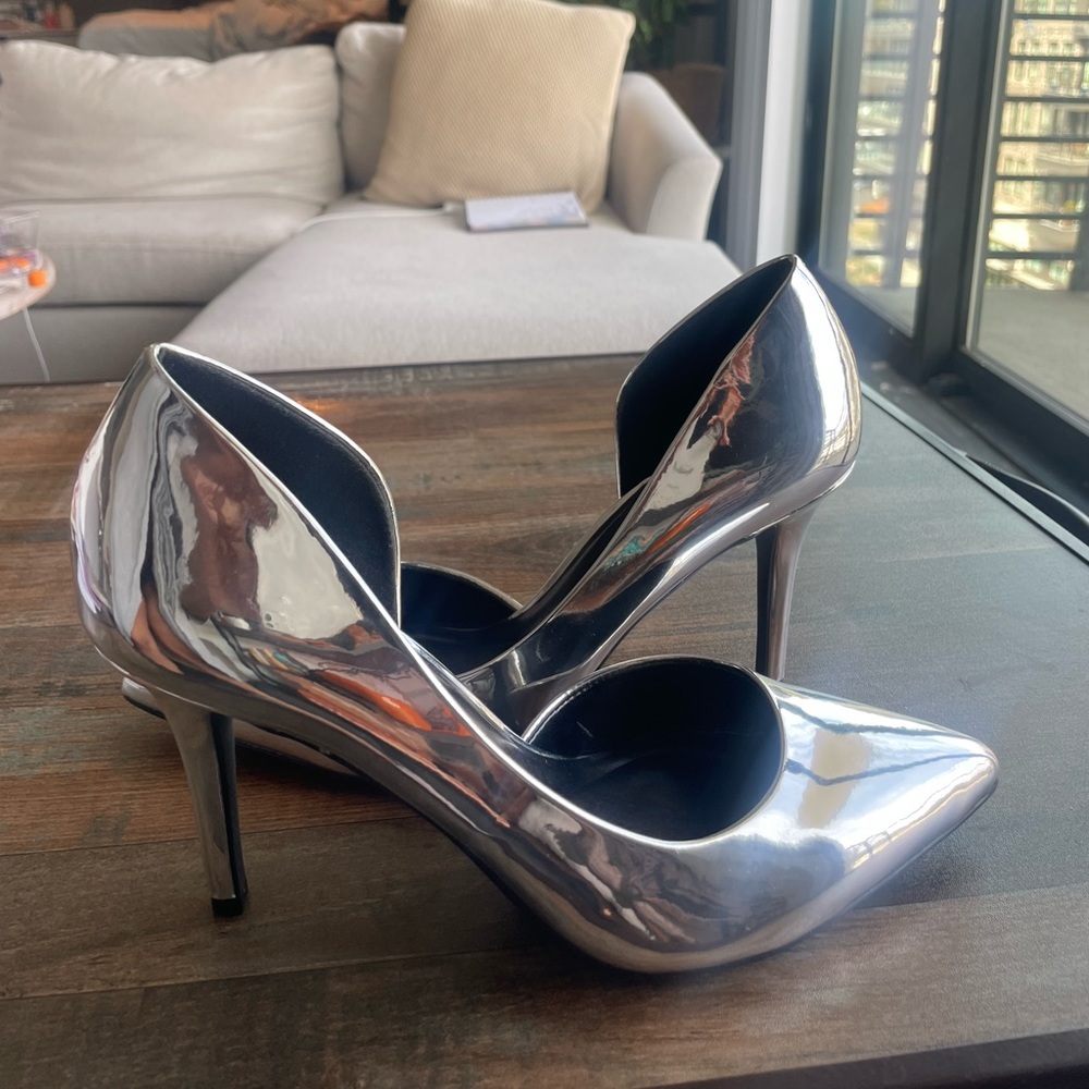Jessica Simpson silver heels size 9